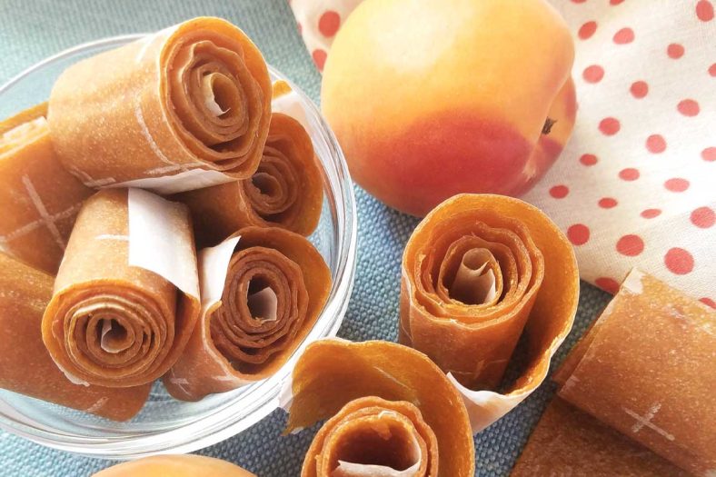 لواشک خانگی با برگه زردآلو آفتابی