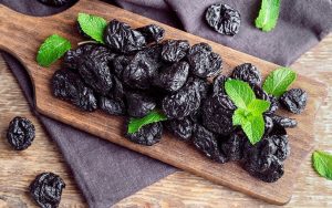 تفاوت آلو خشک و برگه آلو شابلون؛ کدام خوشمزه‌تر است؟
